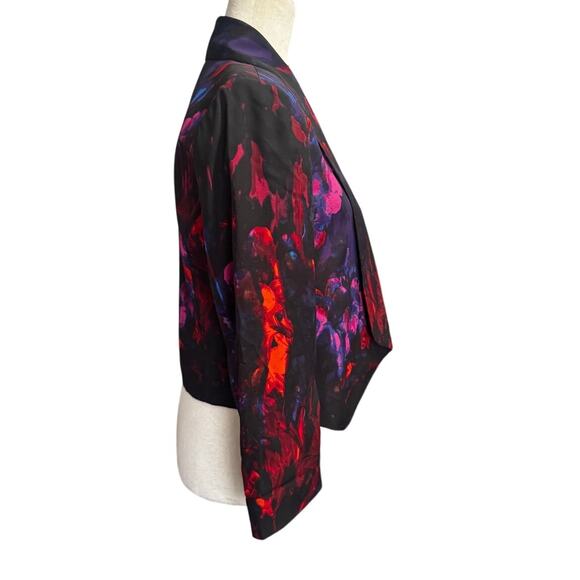 Bebe Watercolor Floral Cropped Open Front Tuxedo Blazer (Size M) - Picture 3 of 7